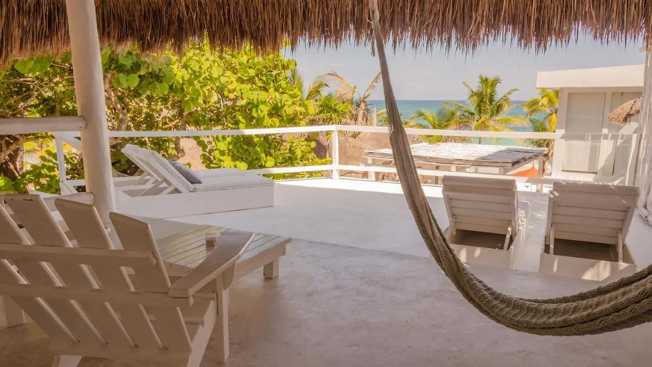 Shambala Petit Hotel تولوم